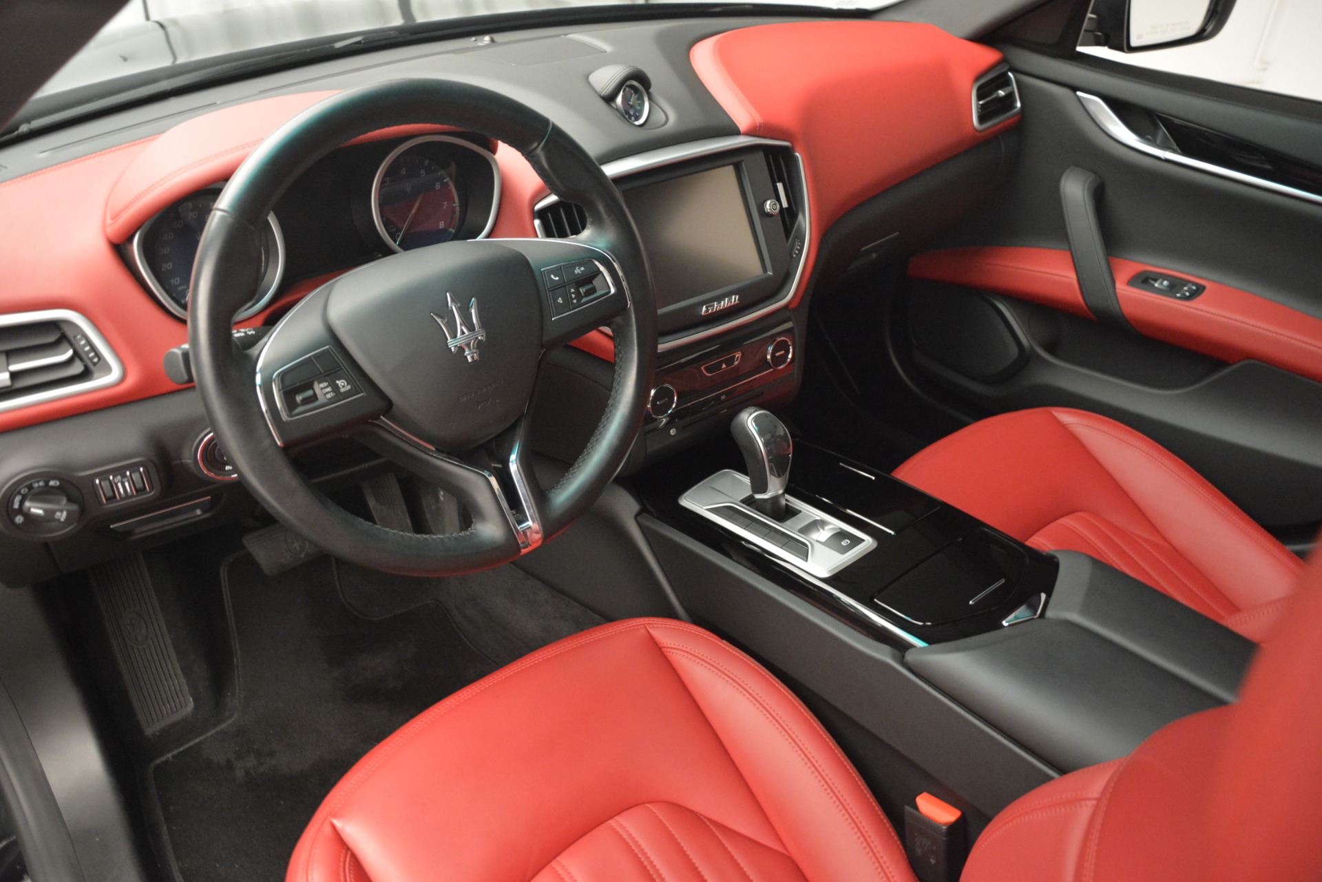 maserati ghibli red interior