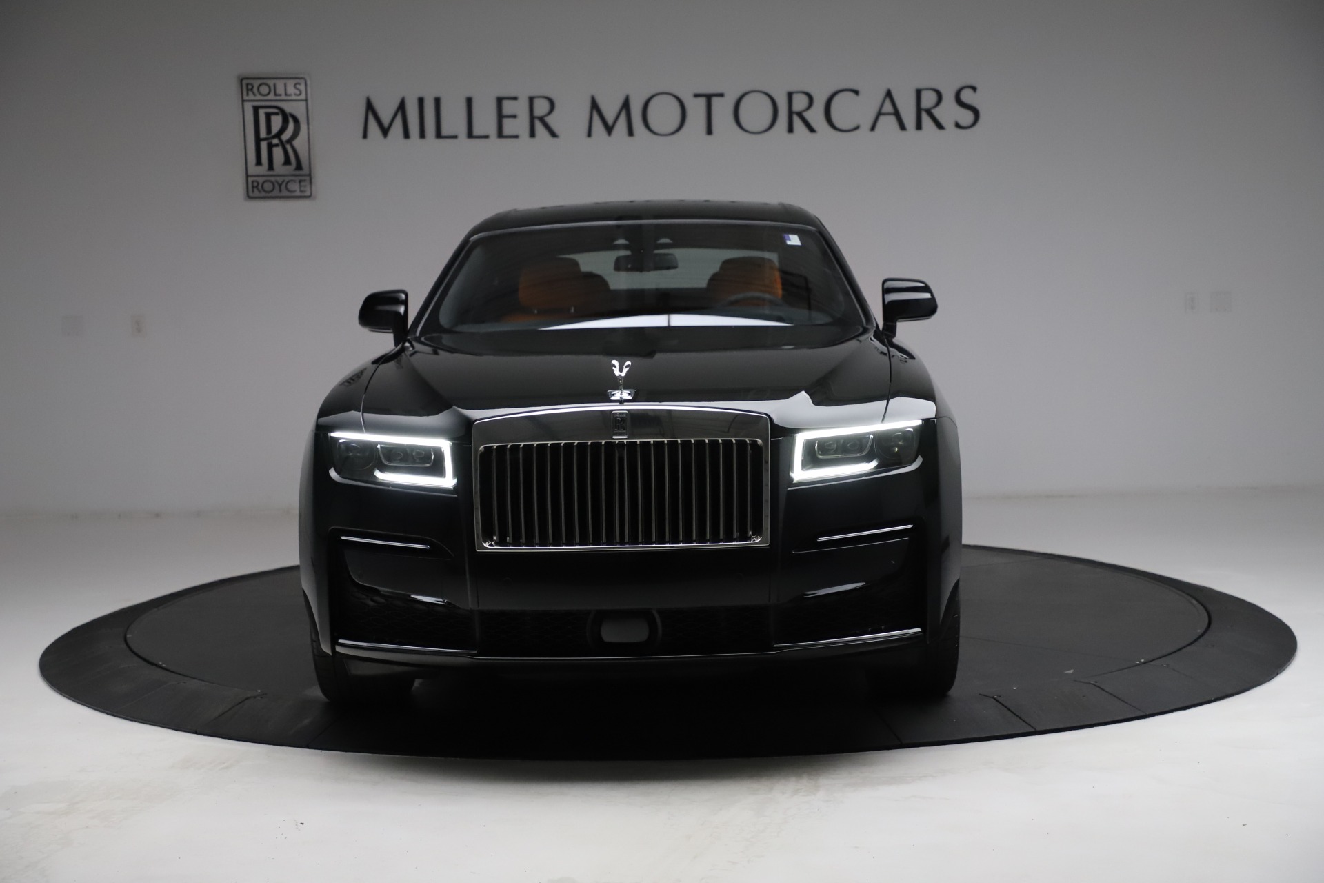 2021 Rolls Royce Ghost - Prices Start From $332,500 (Approx Rs 2.43 cr)