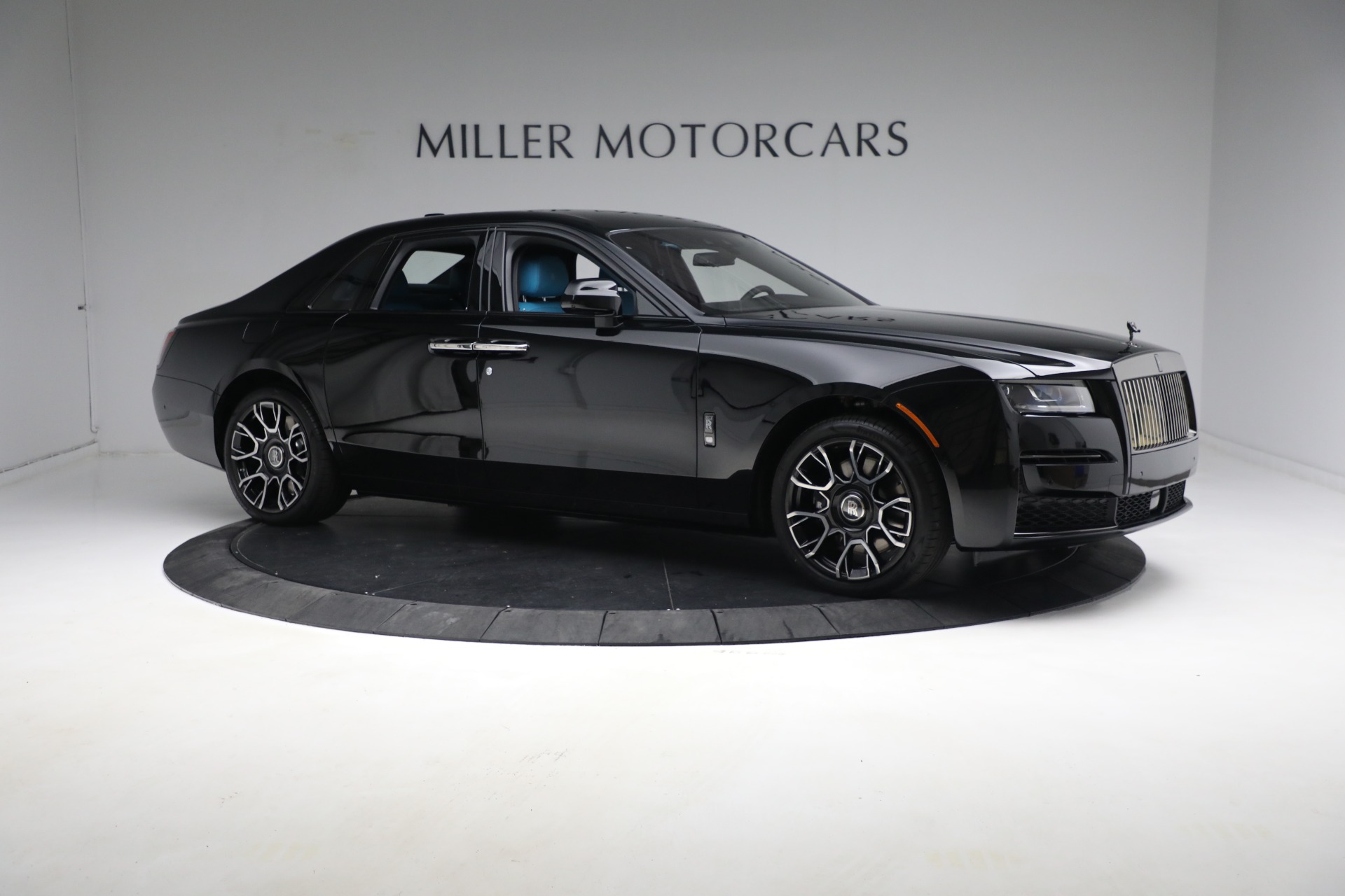    New 2024 Rolls Royce Black Badge Ghost 