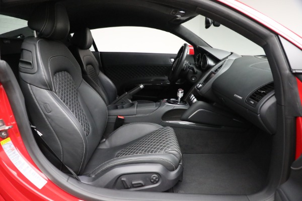 Used 2015 Audi R8 5.2 quattro for sale Sold at Rolls-Royce Motor Cars Greenwich in Greenwich CT 06830 17