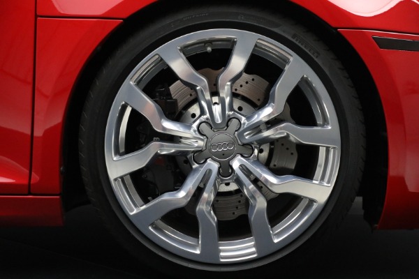Used 2015 Audi R8 5.2 quattro for sale Sold at Rolls-Royce Motor Cars Greenwich in Greenwich CT 06830 28